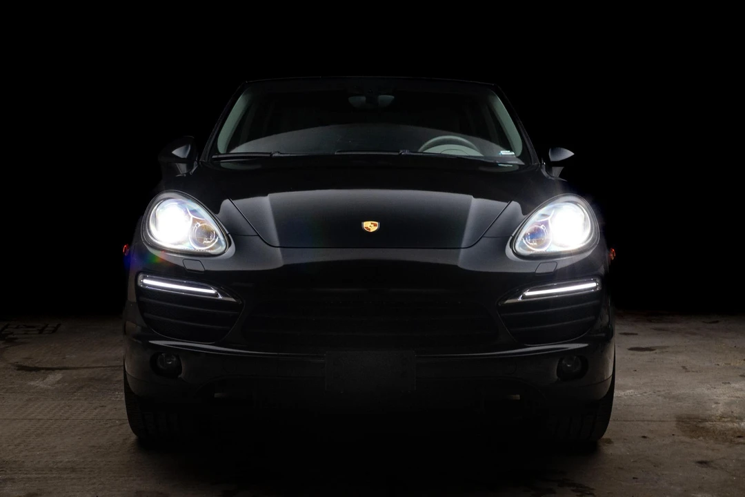 2011 Porsche 958 Cayenne S - Image 11 of 31