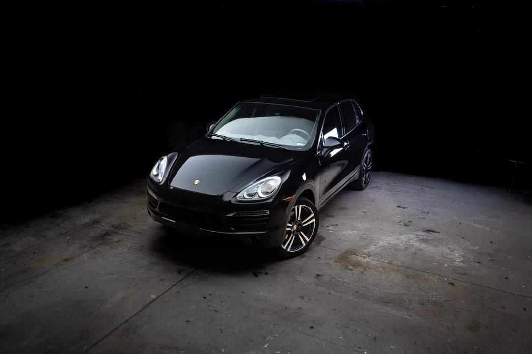 2011 Porsche 958 Cayenne S - Image 12 of 31