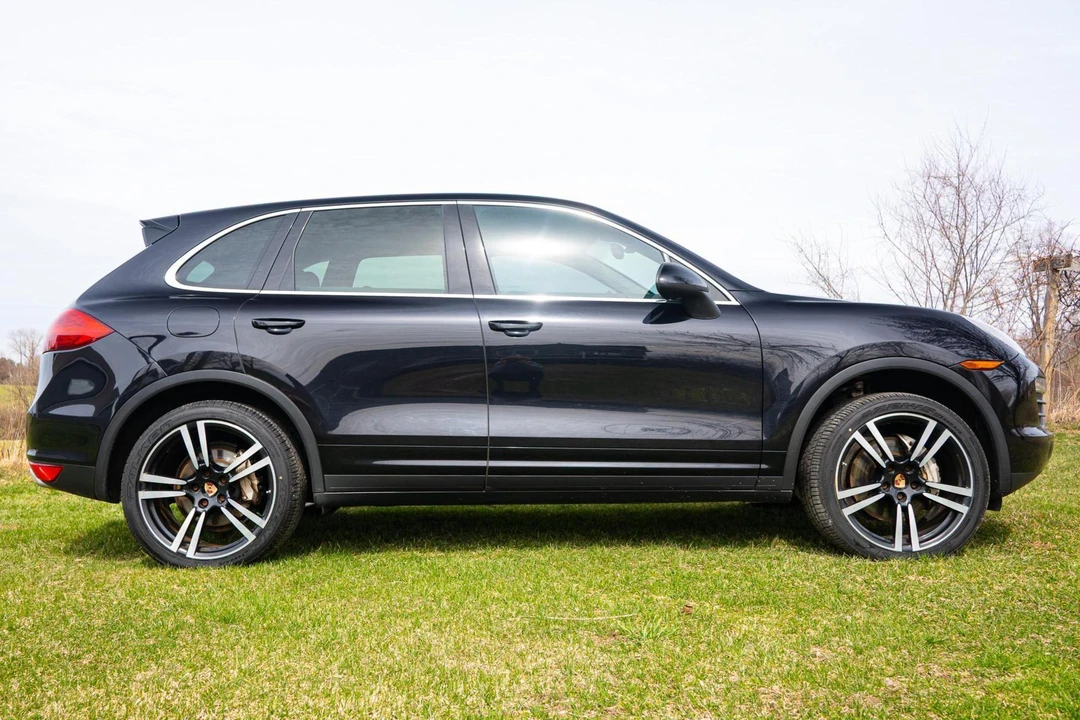 2011 Porsche 958 Cayenne S - Image 3 of 31