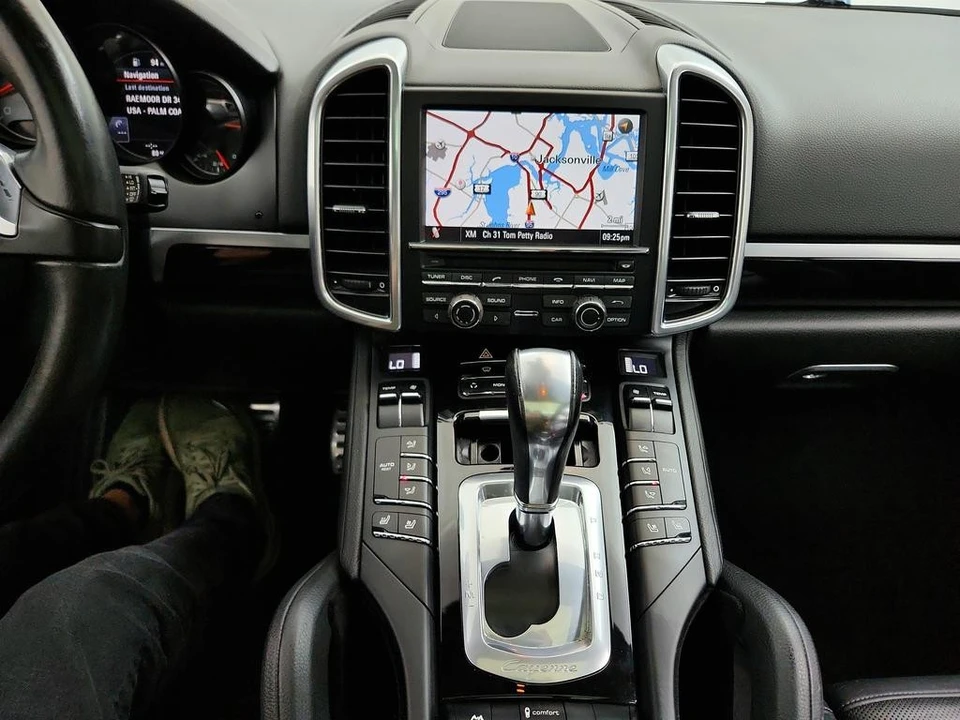 2011 Porsche 958 Cayenne S - Image 21 of 31
