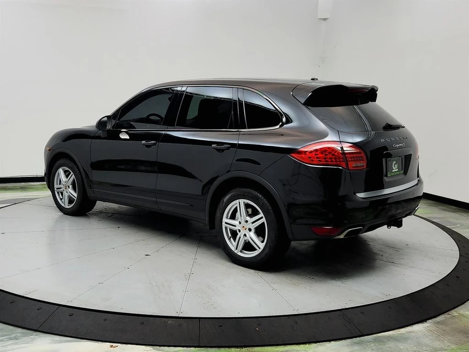 2011 Porsche 958 Cayenne S - Image 7 of 31