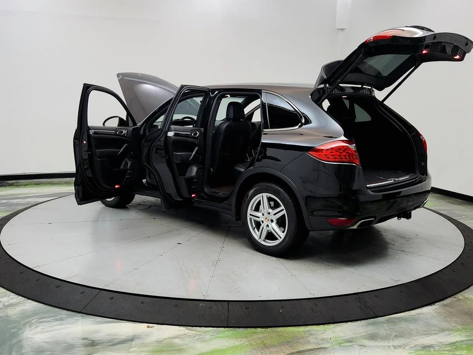 2011 Porsche 958 Cayenne S - Image 12 of 31