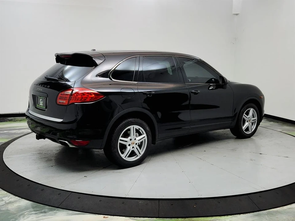 2011 Porsche 958 Cayenne S - Image 5 of 31