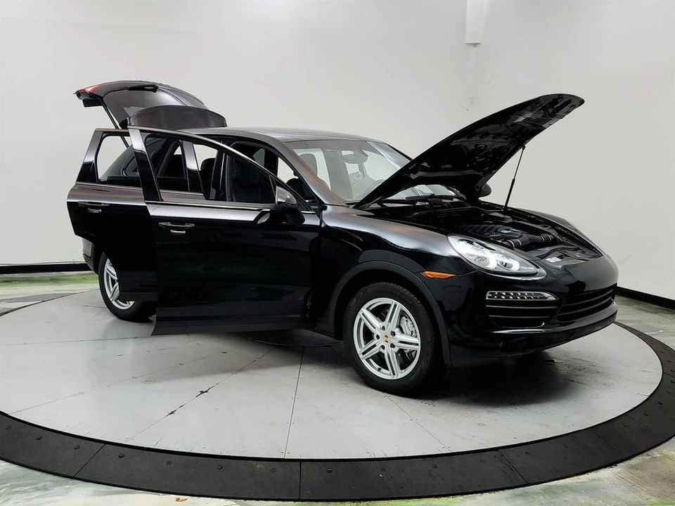 2011 Porsche 958 Cayenne S - Image 10 of 31