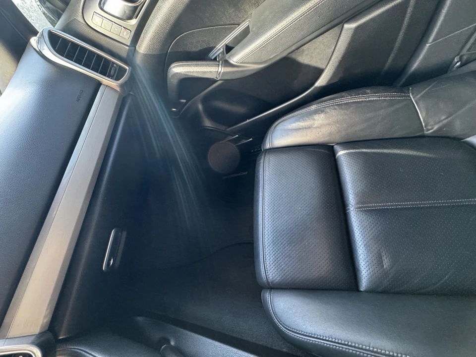 2011 Porsche 958 Cayenne S - Image 12 of 16