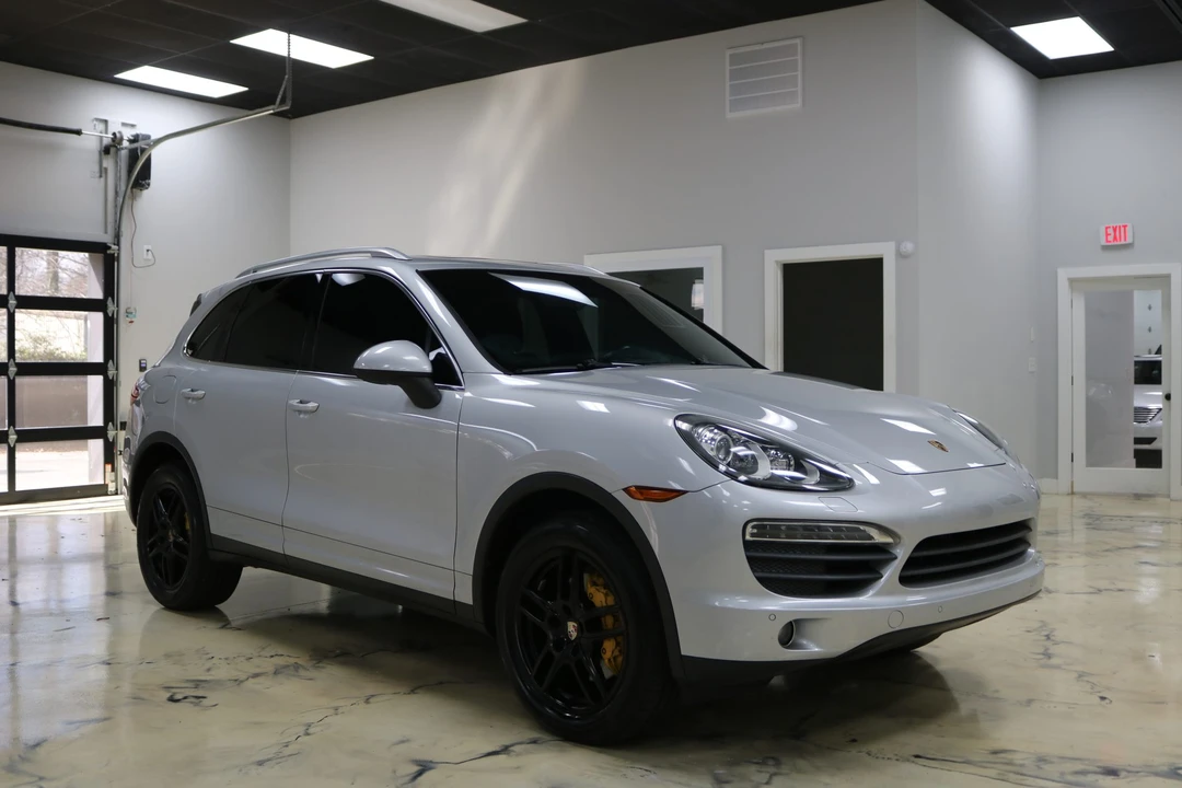 2011 Porsche 958 Cayenne S - Image 11 of 31