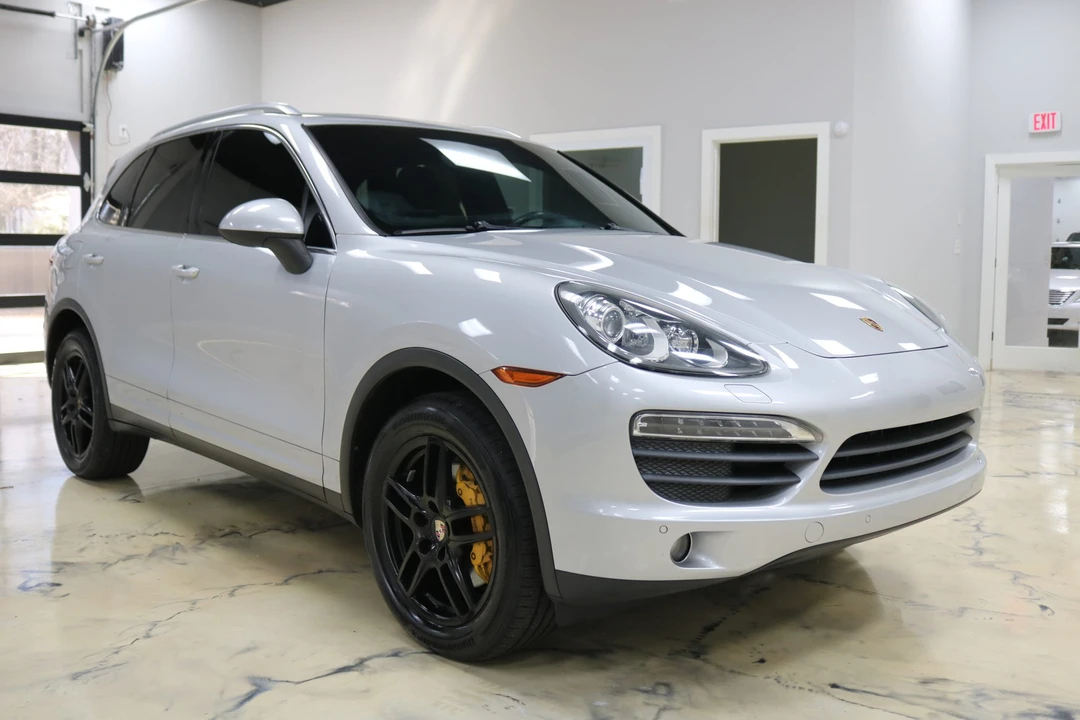 2011 Porsche 958 Cayenne S - Image 13 of 31