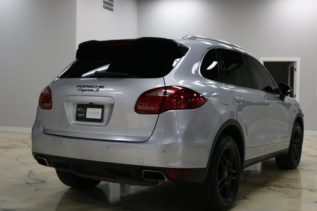 2011 Porsche 958 Cayenne S - Image 7 of 31