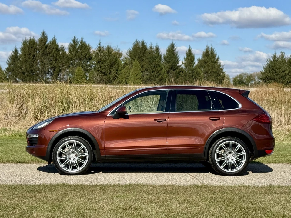 2011 Porsche 958 Cayenne S - Image 8 of 31