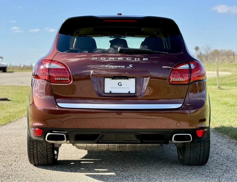 2011 Porsche 958 Cayenne S - Image 11 of 31