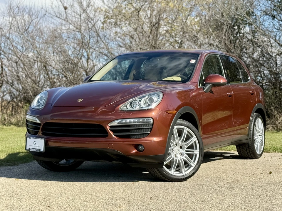 2011 Porsche 958 Cayenne S - Image 2 of 31
