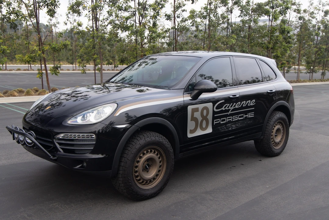 2011 Porsche 958 Cayenne S - Image 2 of 31