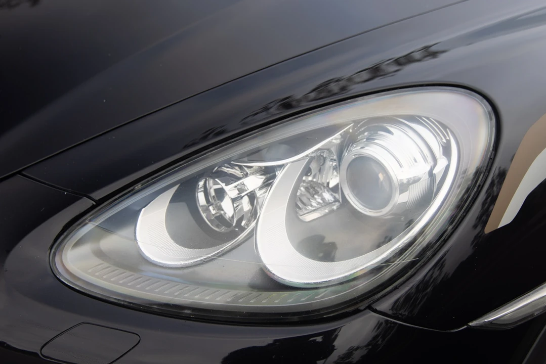 2011 Porsche 958 Cayenne S - Image 18 of 31
