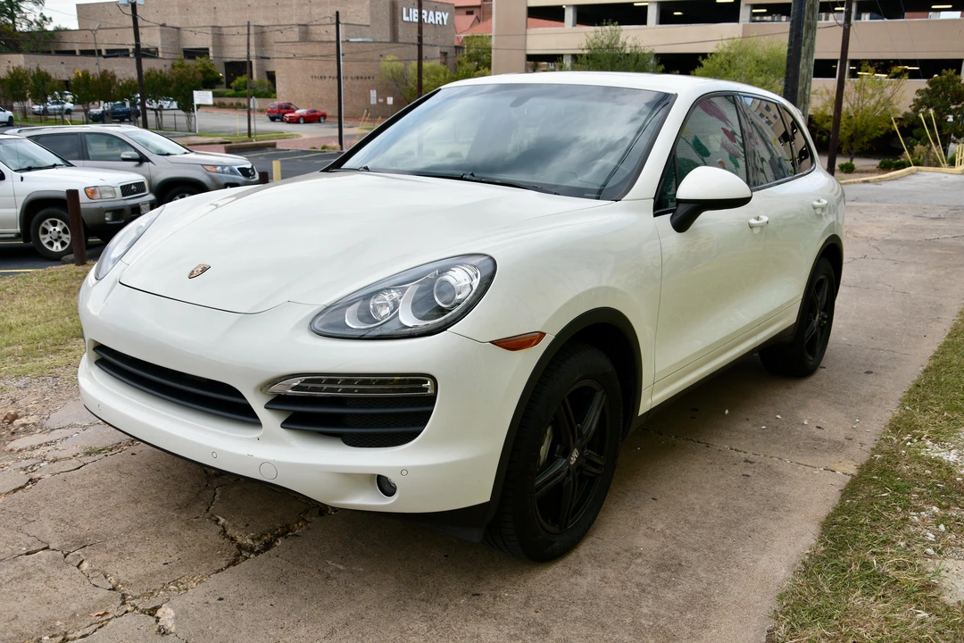 2011 Porsche 958 Cayenne S - Image 10 of 31