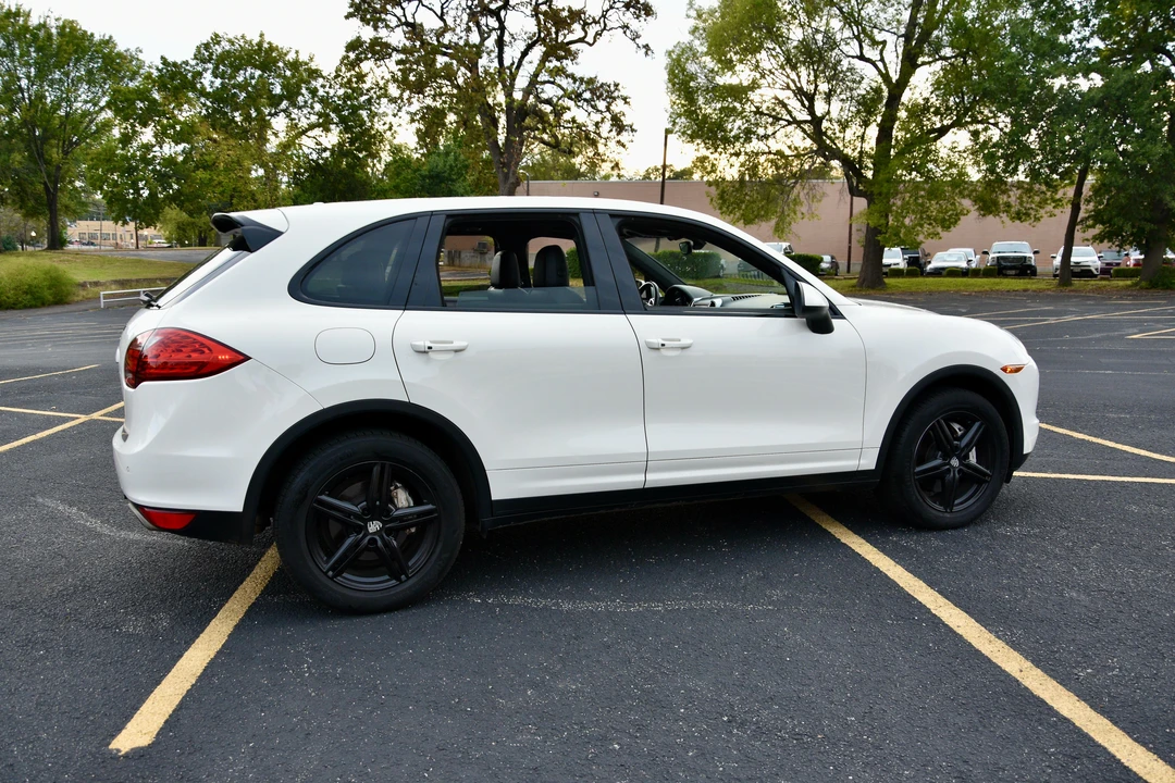 2011 Porsche 958 Cayenne S - Image 19 of 31