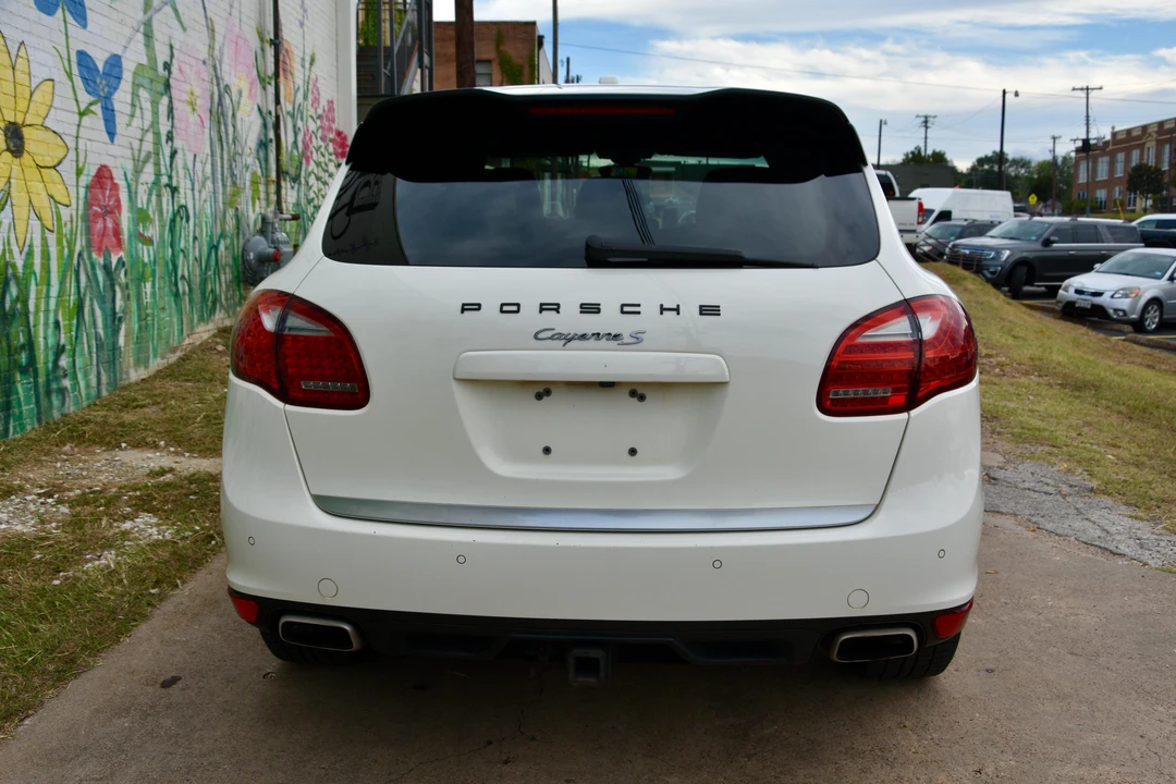 2011 Porsche 958 Cayenne S - Image 16 of 31
