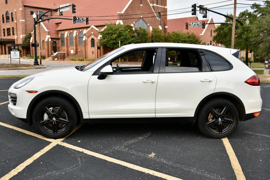 2011 Porsche 958 Cayenne S - Image 3 of 31