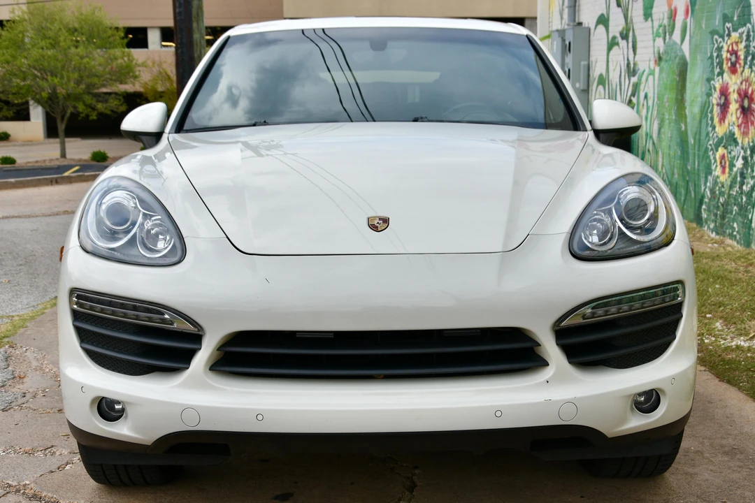 2011 Porsche 958 Cayenne S - Image 2 of 31