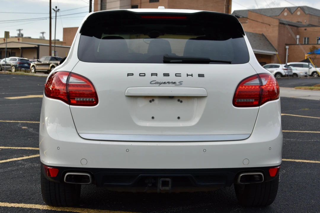 2011 Porsche 958 Cayenne S - Image 5 of 31
