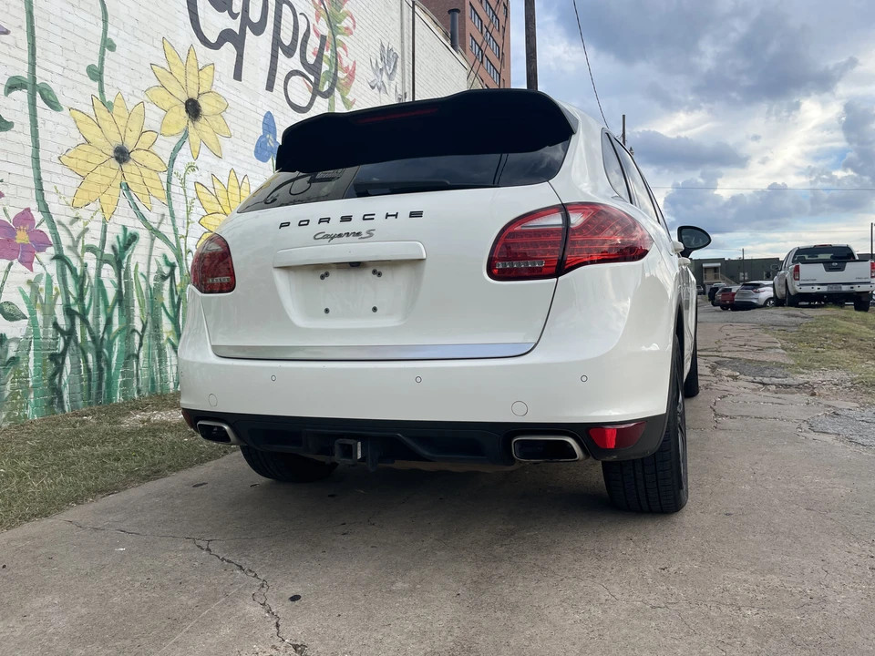 2011 Porsche 958 Cayenne S - Image 17 of 31