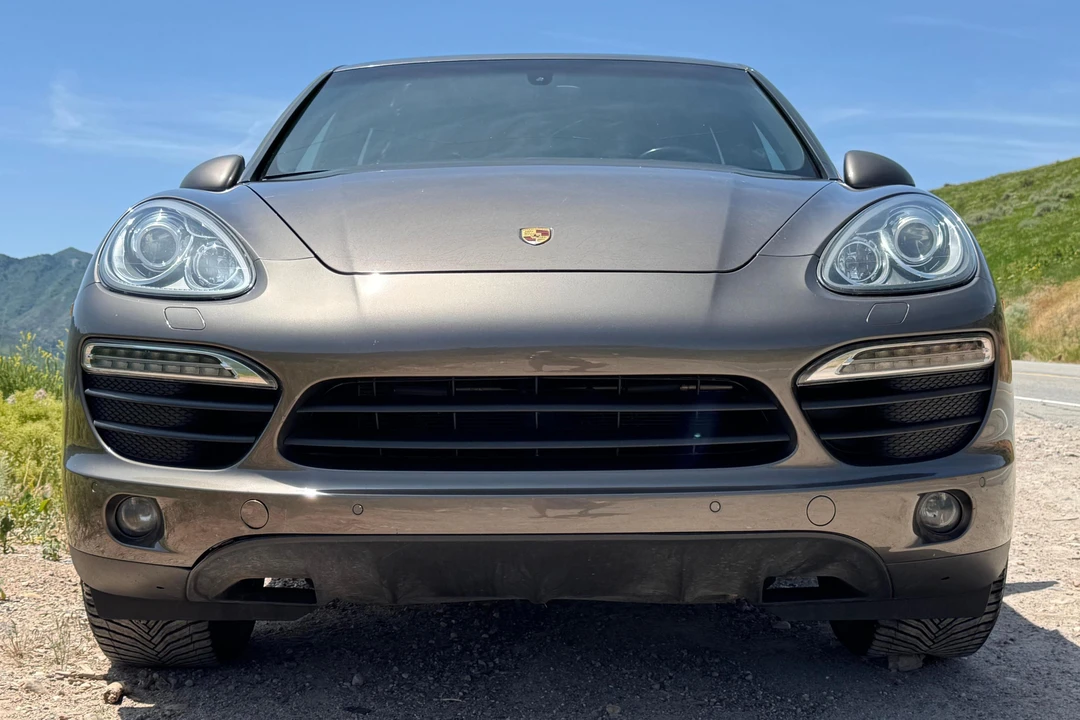 2011 Porsche 958 Cayenne S - Image 2 of 31