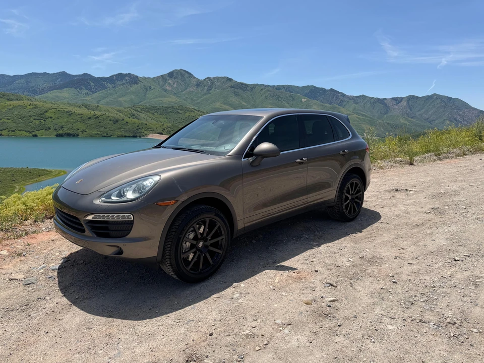 2011 Porsche 958 Cayenne S - Image 8 of 31