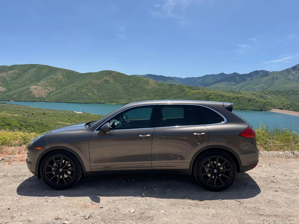 2011 Porsche 958 Cayenne S - Image 12 of 31