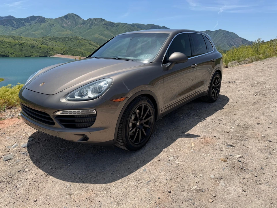 2011 Porsche 958 Cayenne S - Image 7 of 31
