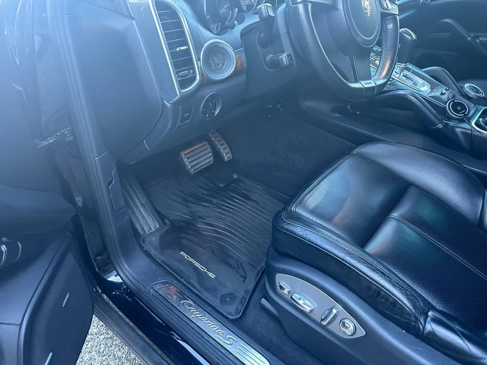 2011 Porsche 958 Cayenne S - Image 5 of 19