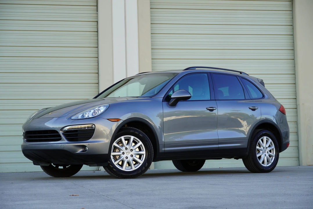 2011 Porsche 958 Cayenne S - Image 5 of 31