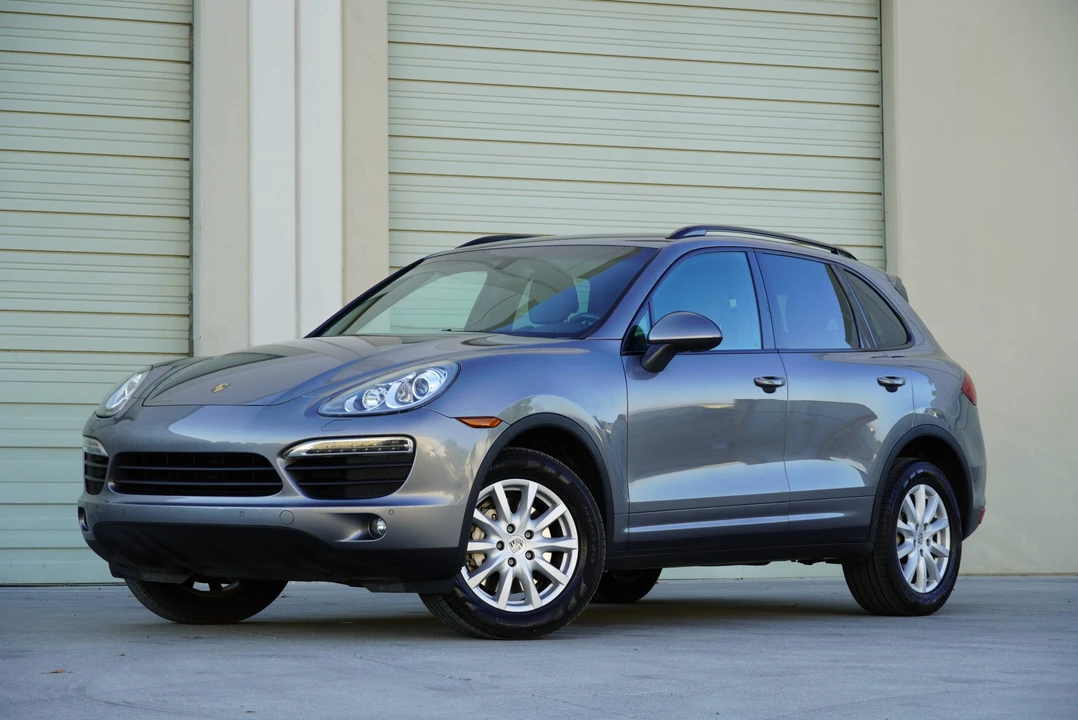 2011 Porsche 958 Cayenne S - Image 3 of 31