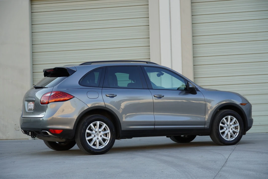 2011 Porsche 958 Cayenne S - Image 30 of 31