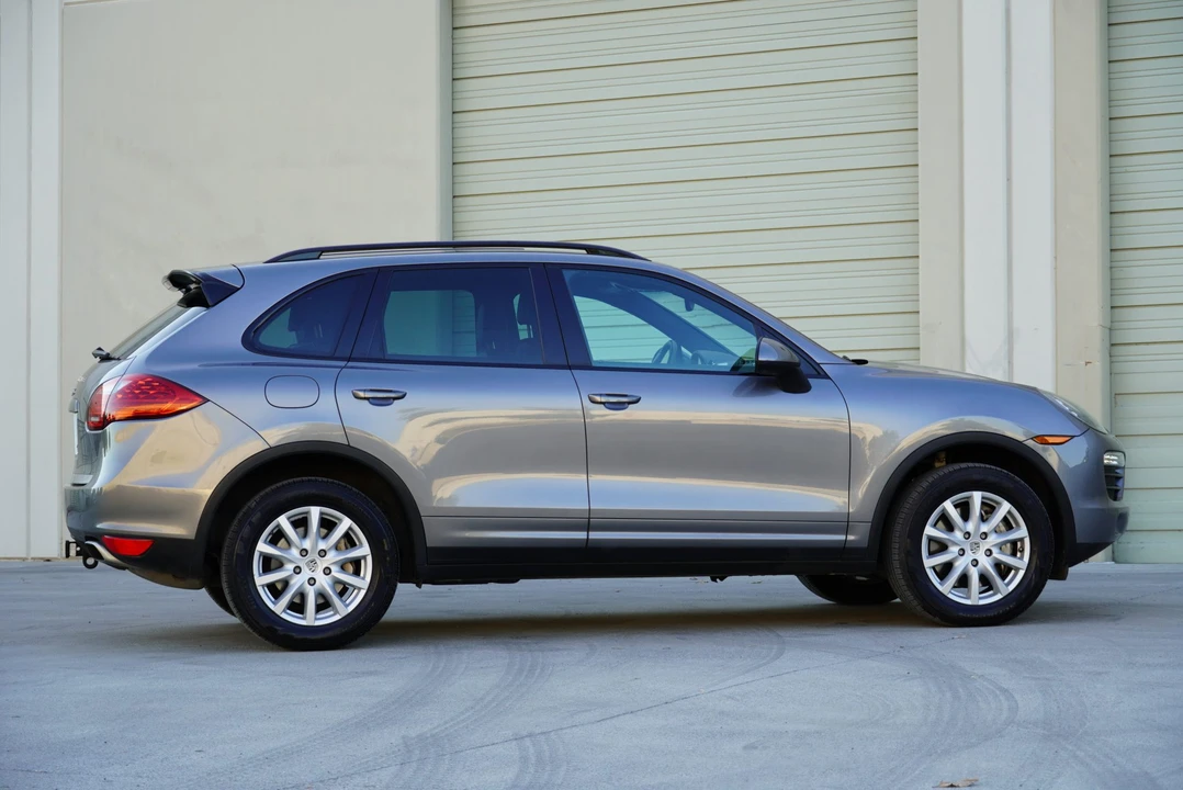 2011 Porsche 958 Cayenne S - Image 29 of 31