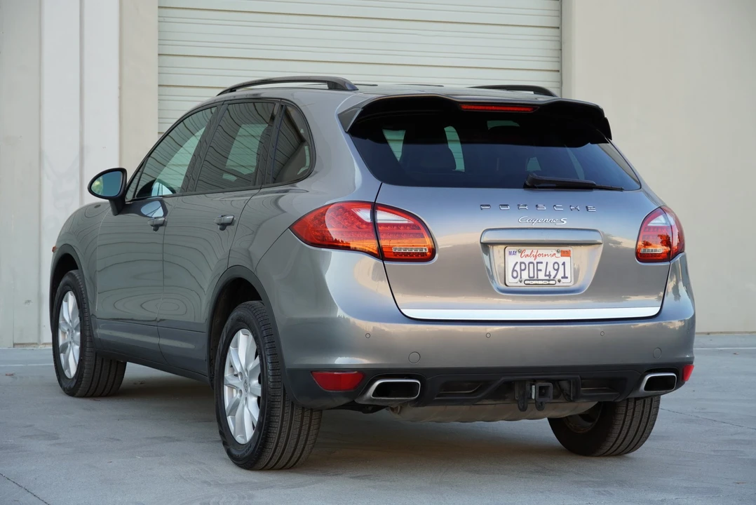 2011 Porsche 958 Cayenne S - Image 22 of 31