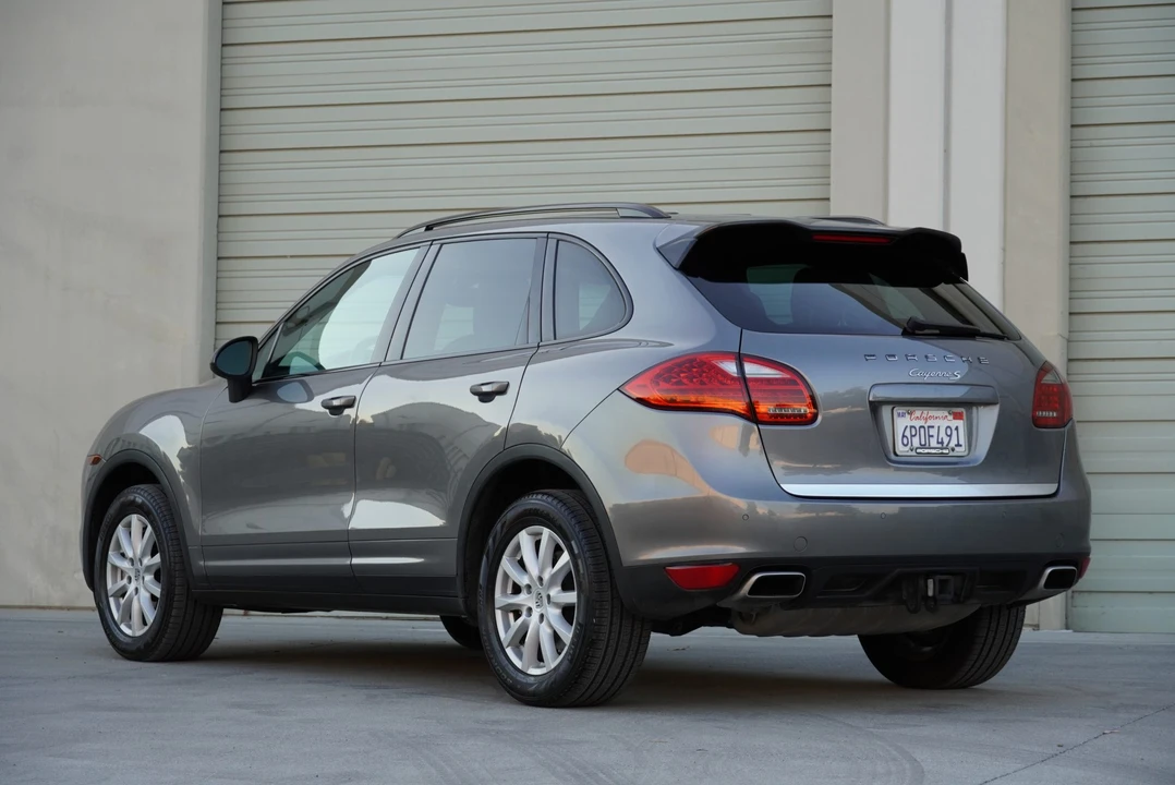 2011 Porsche 958 Cayenne S - Image 19 of 31