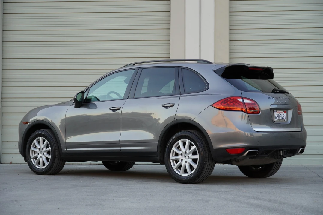 2011 Porsche 958 Cayenne S - Image 18 of 31