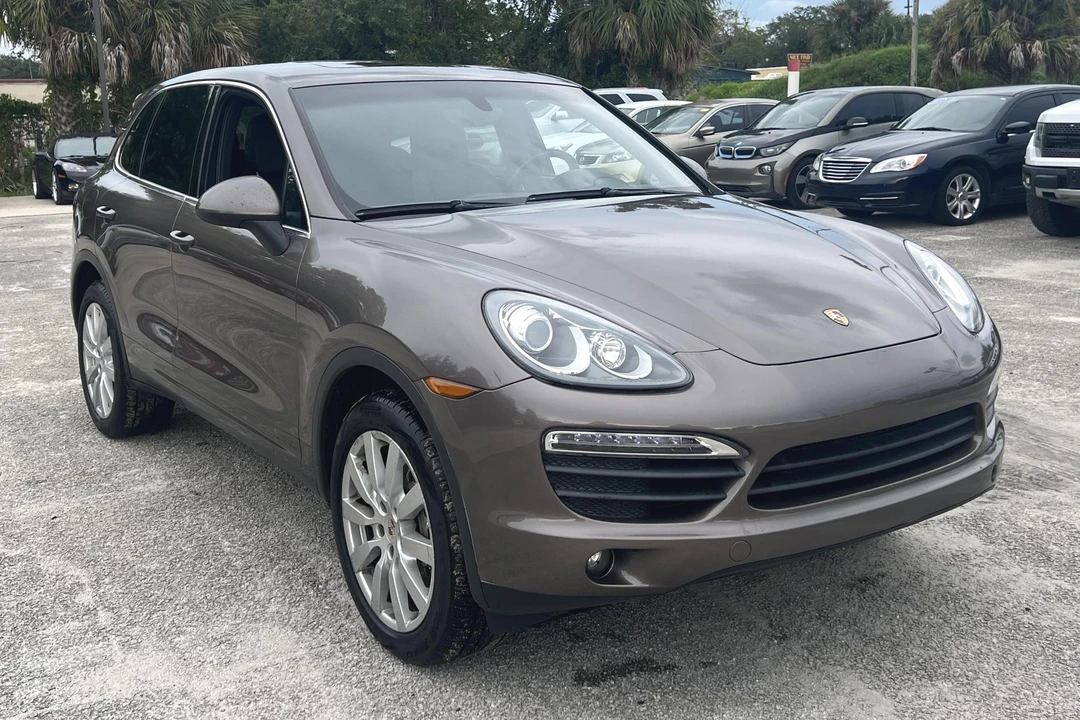 2011 Porsche 958 Cayenne S - Image 3 of 17
