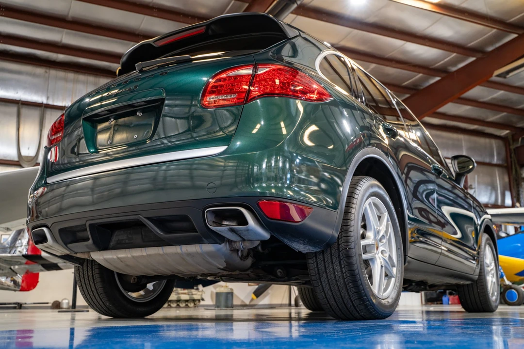 2011 Porsche 958 Cayenne S - Image 13 of 31