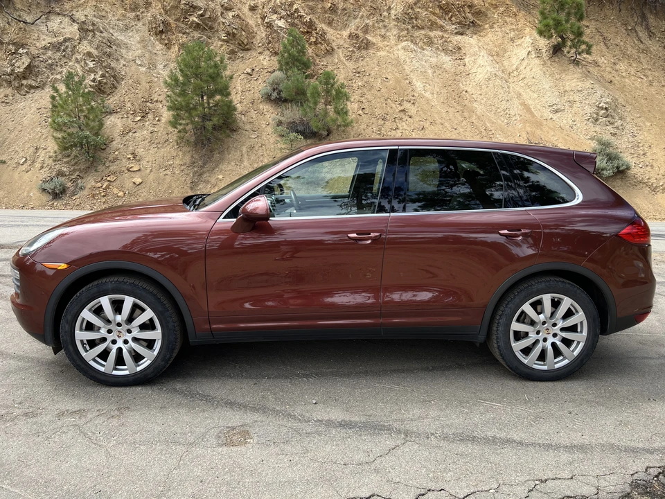 2011 Porsche 958 Cayenne S - Image 11 of 31