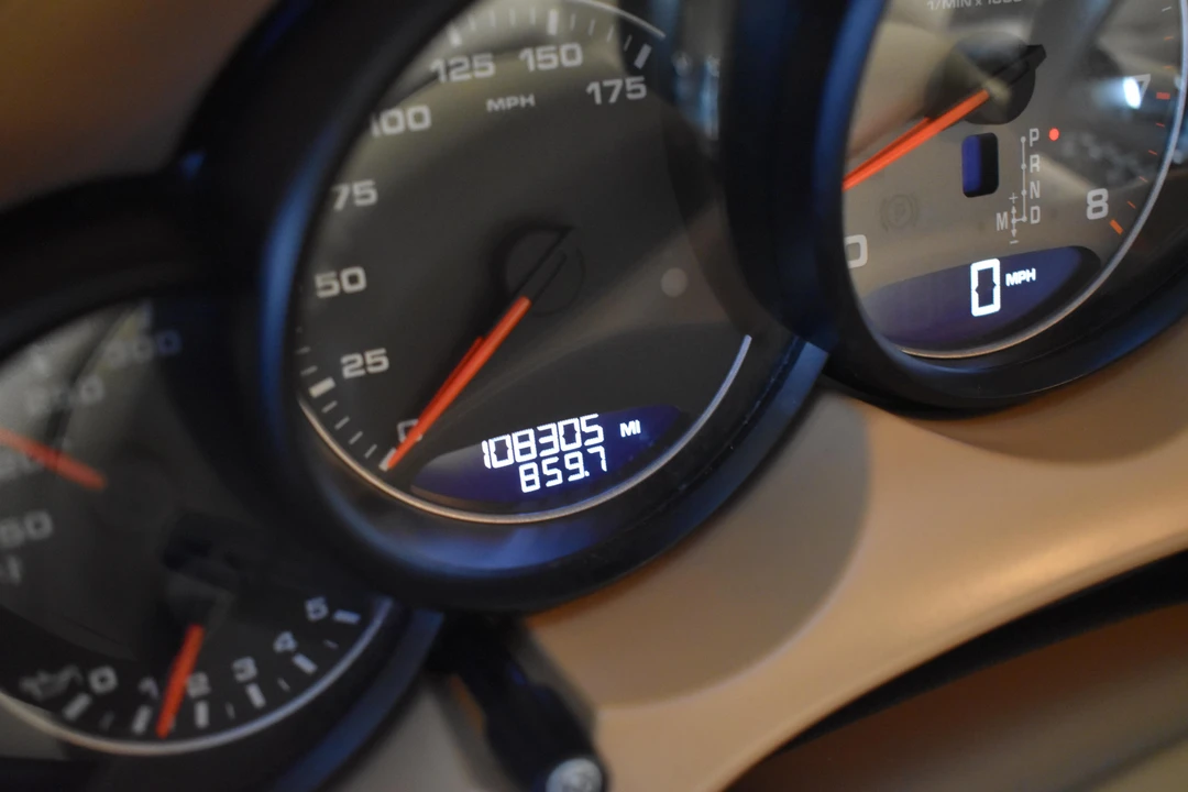2011 Porsche 958 Cayenne S - Image 12 of 13