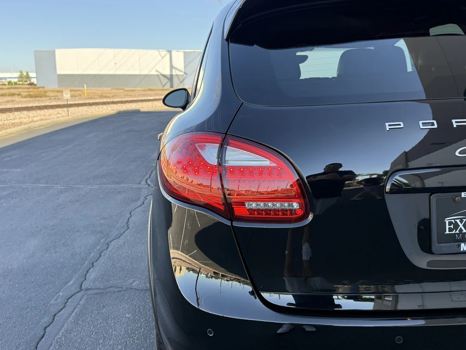 2011 Porsche 958 Cayenne S - Image 27 of 31