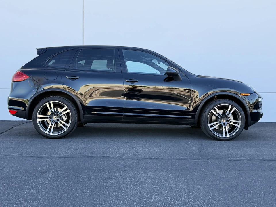 2011 Porsche 958 Cayenne S - Image 14 of 31