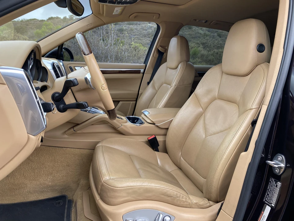 2011 Porsche 958 Cayenne S - Image 25 of 31