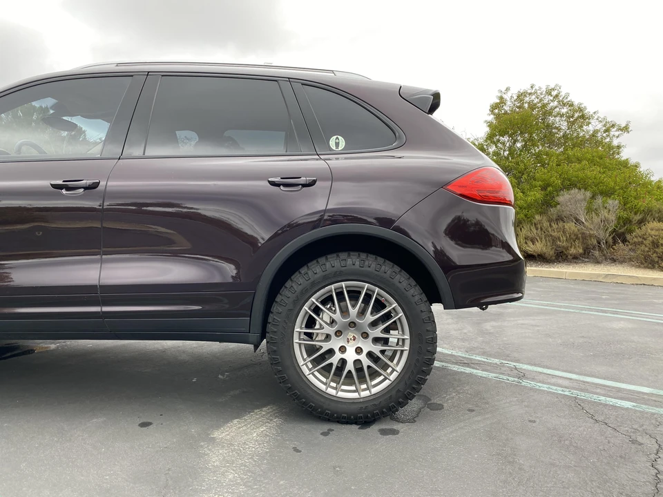 2011 Porsche 958 Cayenne S - Image 10 of 31