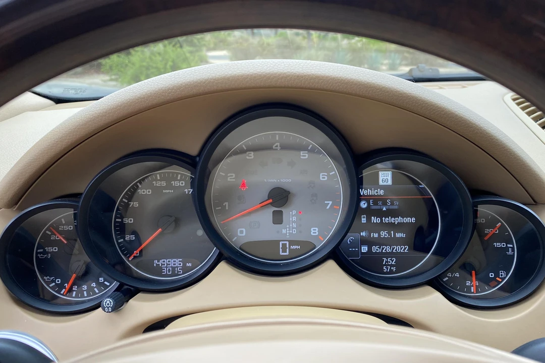 2011 Porsche 958 Cayenne S - Image 24 of 31