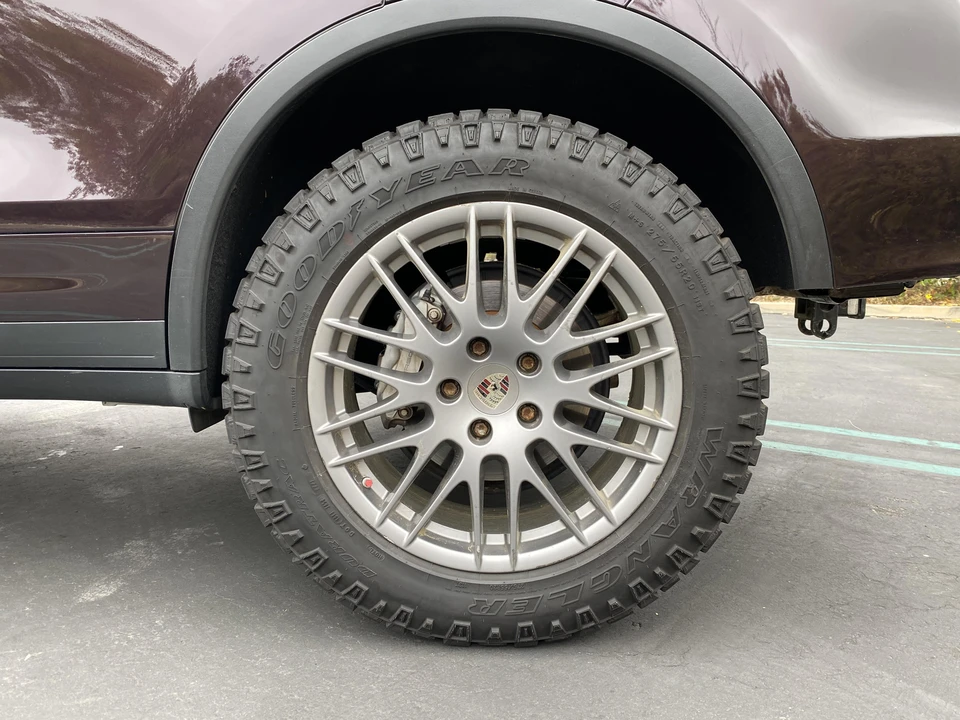 2011 Porsche 958 Cayenne S - Image 18 of 31