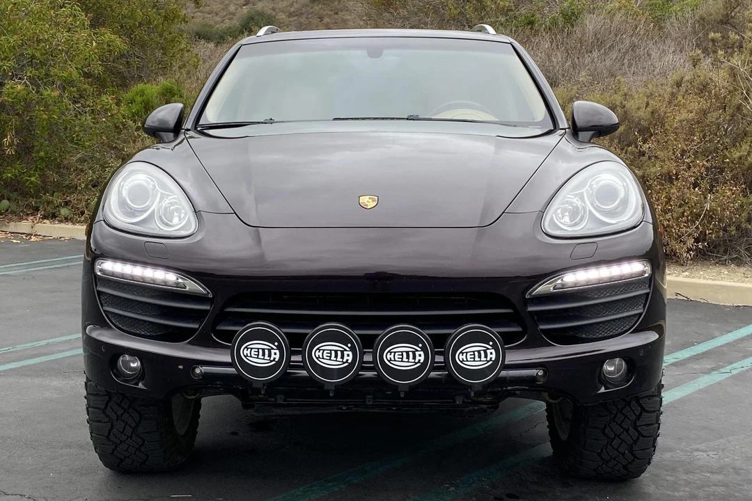 2011 Porsche 958 Cayenne S - Image 2 of 31