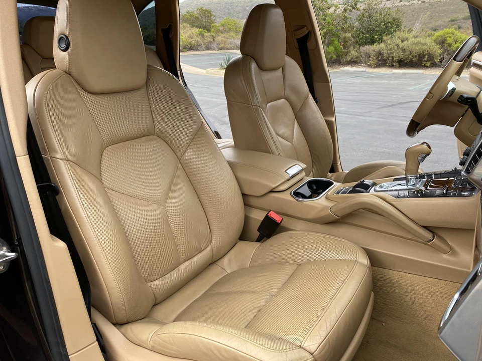 2011 Porsche 958 Cayenne S - Image 26 of 31