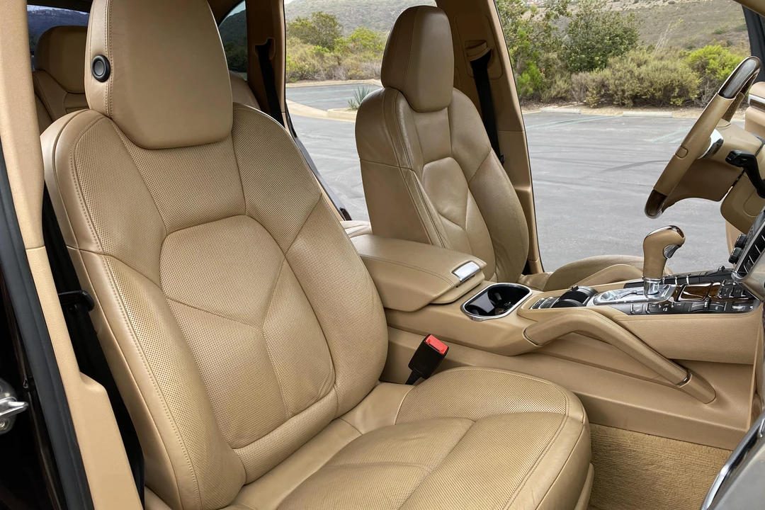 2011 Porsche 958 Cayenne S - Image 23 of 31