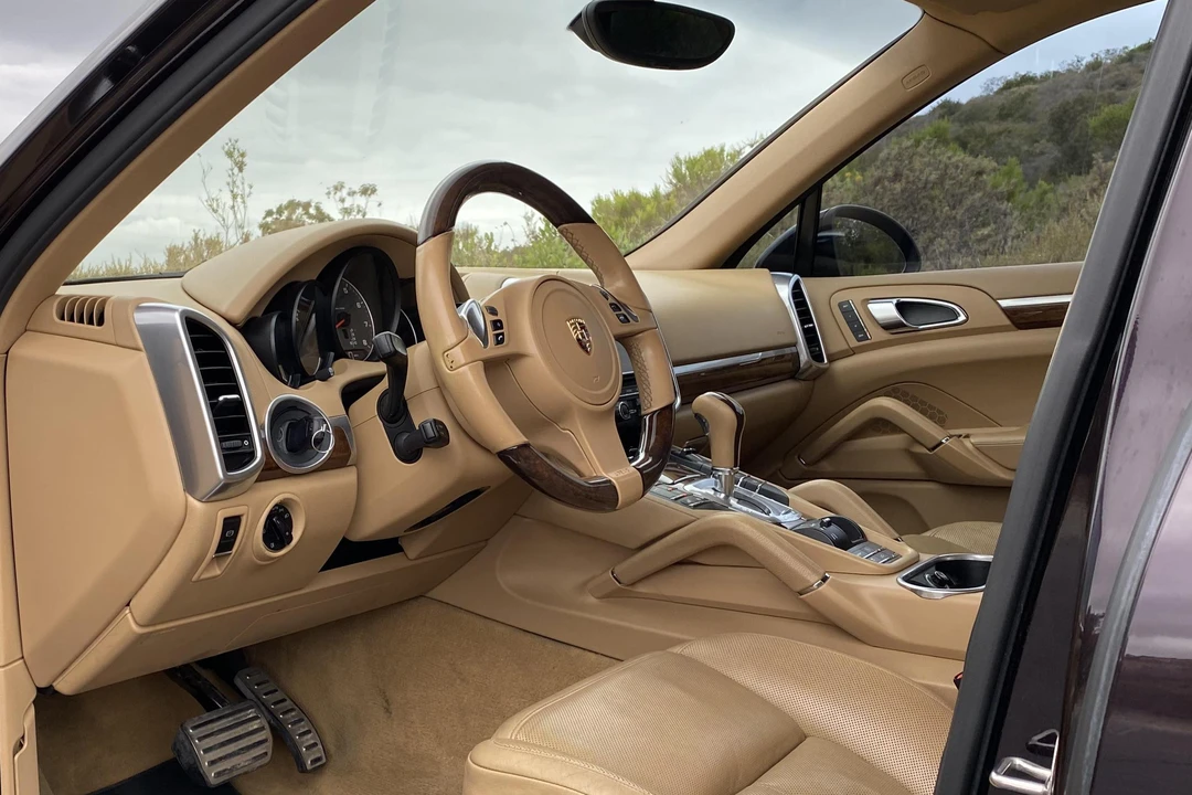 2011 Porsche 958 Cayenne S - Image 22 of 31